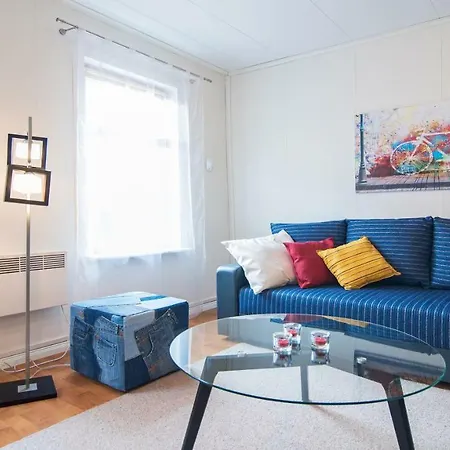 Apartment Uus-tatari 4 *